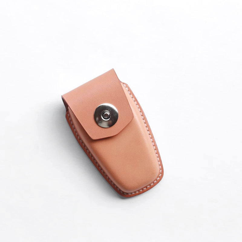 Handcrafted Full-Grain Leather Key Case for Aston Martin DB11 DB12 – Premium Hard Shell Protector with Secure Magnetic Closure | Scratch-Resistant Luxury Key Cover