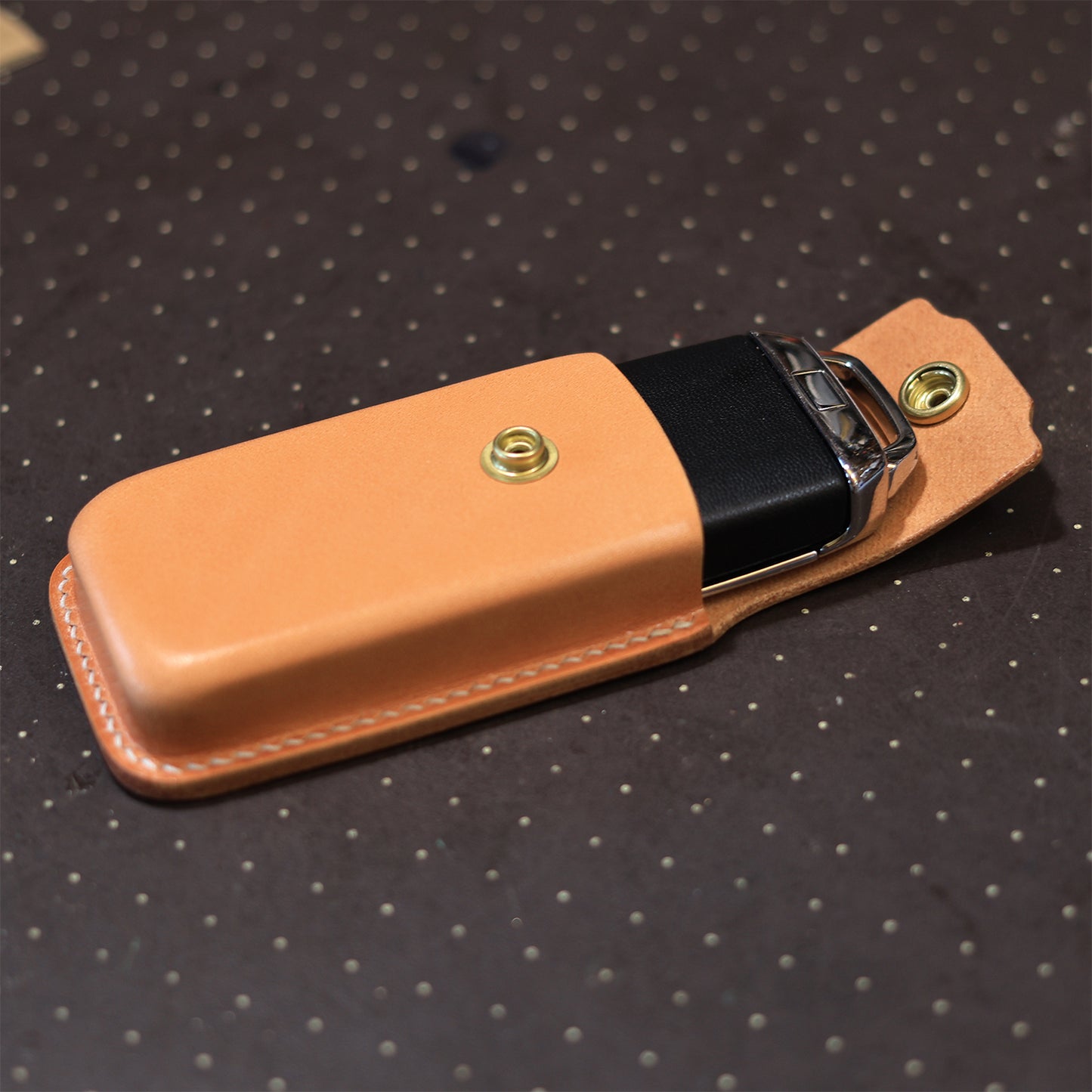 Handmade Rolls-Royce leather key holder snap closure for Cullinan Ghost Phantom Dawn Wraith
