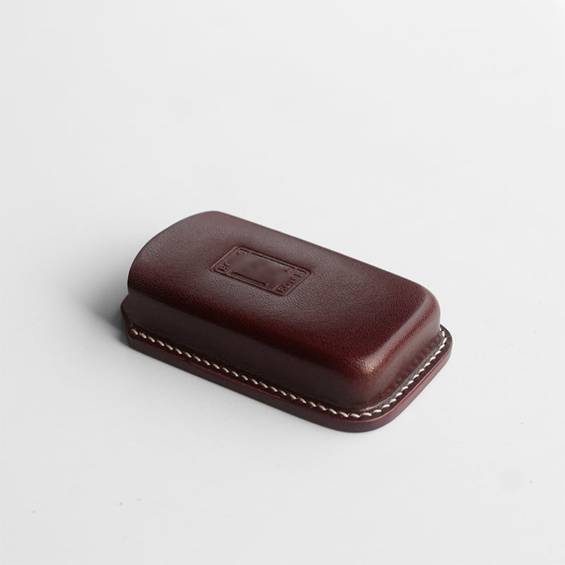 Artisan-crafted leather key holder for Rolls-Royce Dawn - scratch-resistant finish

